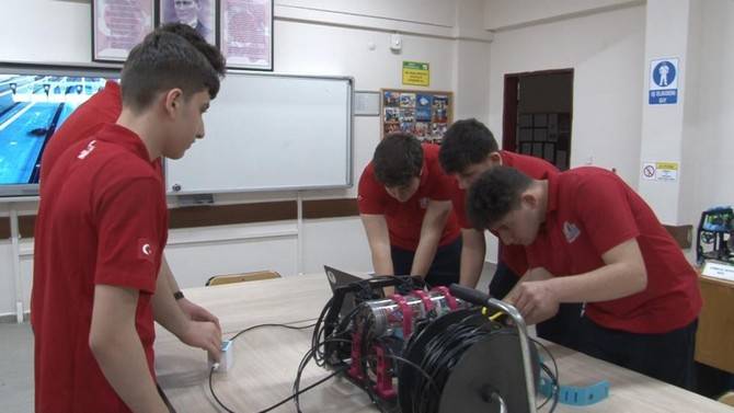 Rize'de meslek lisesi öğrencileri, su altı sistemleri araçlarıyla TEKNOFEST'te yarışacak 7