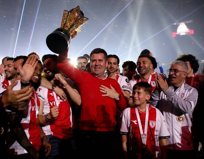 Süper Lig'e yükselen Samsunspor kupasını aldı 15