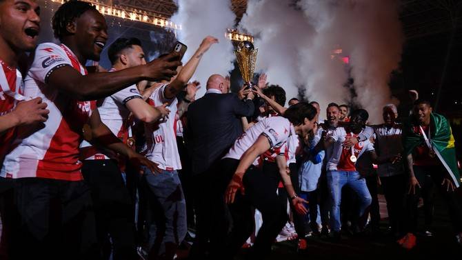 Süper Lig'e yükselen Samsunspor kupasını aldı 47