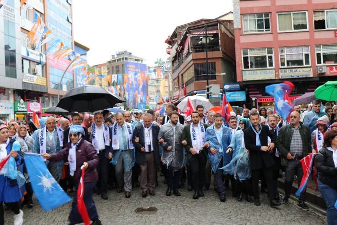 AK Parti Rize’de Sevgi Yürüyüşü Düzenledi 5