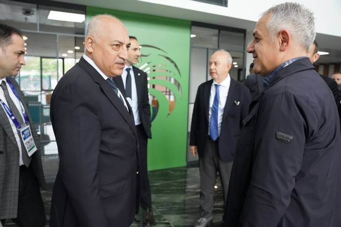 TFF Başkanı Büyükekşi Akademi Ziyaretlerine Çaykur Rizespor ile Devam Etti 8