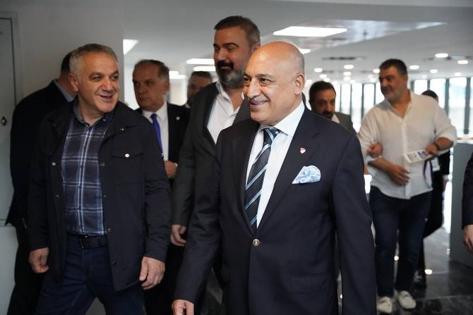 TFF Başkanı Büyükekşi Akademi Ziyaretlerine Çaykur Rizespor ile Devam Etti 9
