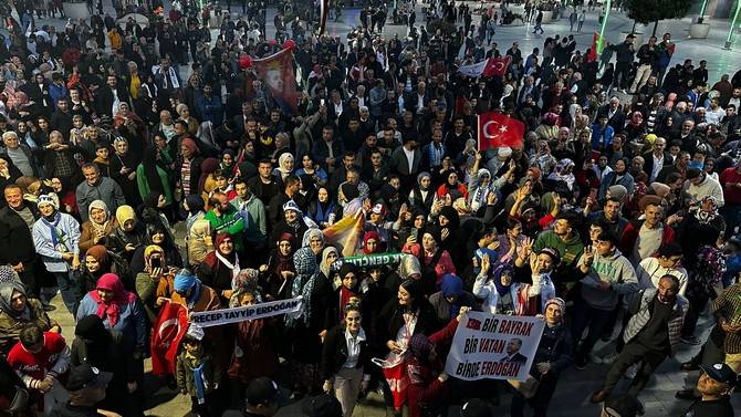 Cumhurbaşkanı Erdoğan’ın hemşehrileri kutlamalara başladı 8