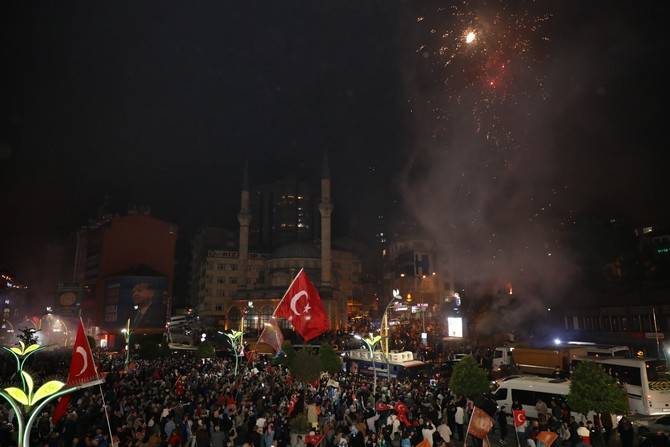 Cumhurbaşkanı Erdoğan'ın seçim başarısı Rize'de kutlanıyor 3