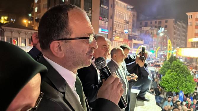 Cumhurbaşkanı Erdoğan'ın seçim başarısı Rize'de kutlanıyor 31