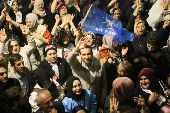 Cumhurbaşkanı Erdoğan'ın seçim başarısı Rize'de kutlanıyor 49