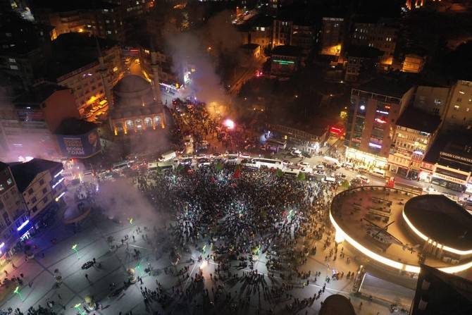 Cumhurbaşkanı Erdoğan'ın seçim başarısı Rize'de kutlanıyor 55