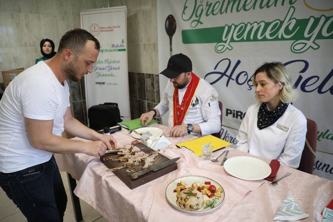 Rize'de öğretmenler yaptıkları yemeklerle yarıştı 3