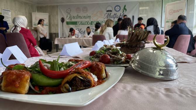 Rize'de öğretmenler yaptıkları yemeklerle yarıştı 7