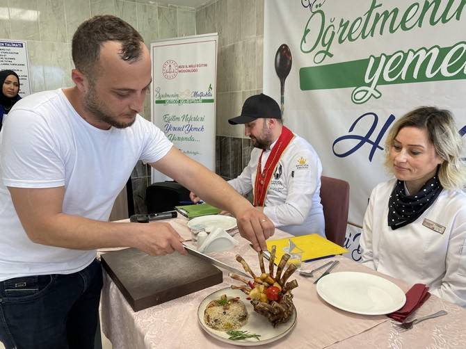 Rize'de öğretmenler yaptıkları yemeklerle yarıştı 9