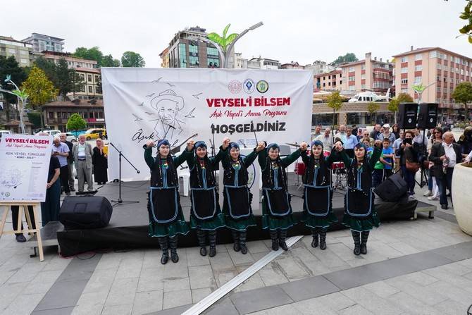 Rize’de Aşık Veysel ölümünün 50. yıldönümünde anıldı 13