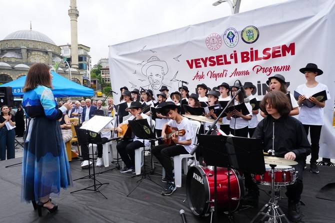 Rize’de Aşık Veysel ölümünün 50. yıldönümünde anıldı 9