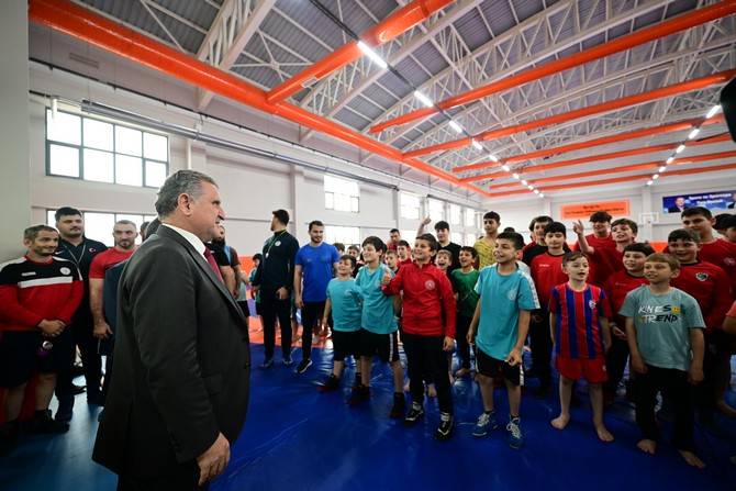 Gençlik ve Spor Bakanı Bak, Rize'de 74