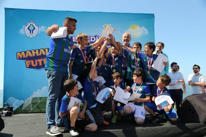 Rize Belediyesi Mahalleler Çocuk Futbol Turnuvası ve Şöleni Tamamlandı 20