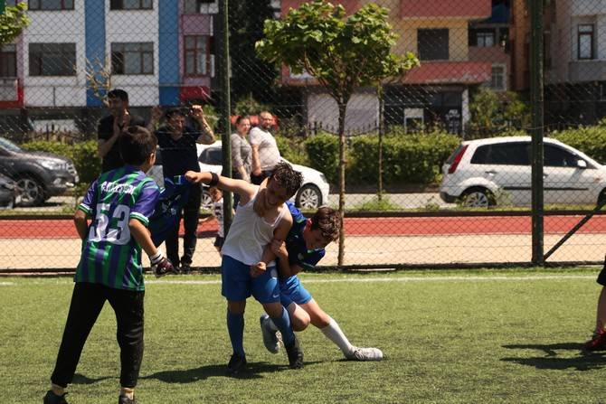 Rize Belediyesi Mahalleler Çocuk Futbol Turnuvası ve Şöleni Tamamlandı 32