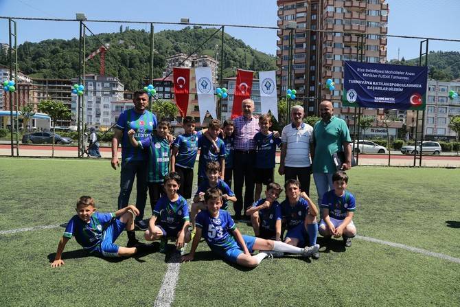 Rize Belediyesi Mahalleler Çocuk Futbol Turnuvası ve Şöleni Tamamlandı 36
