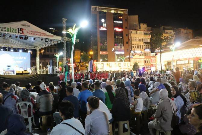 Rize’de 15 Temmuz Demokrasi ve Milli Birlik Günü anma programı düzenlendi 32