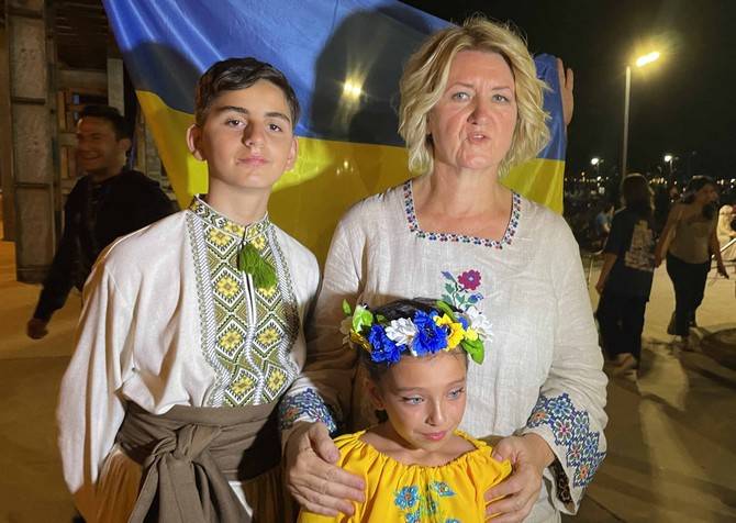 Rize'de, Ukraynalı dans topluluğu ekibi savaş karşıtı dans gösterisi yaptı 6