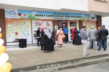 Berat Camii Şefkat Kur’an Kursu Törenle Açıldı 7