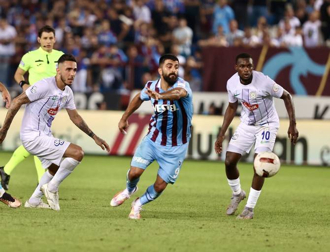 Trabzonspor-Çaykur Rizespor maçından kareler 25