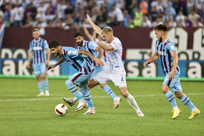 Trabzonspor-Çaykur Rizespor maçından kareler 49