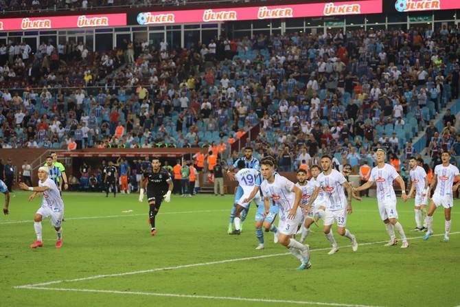 Trabzonspor-Çaykur Rizespor maçından kareler 55
