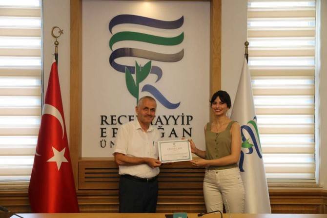 RTEÜ'de Stajını Tamamlayan Gürcü Öğrenciler Sertifikalarını Aldı 18