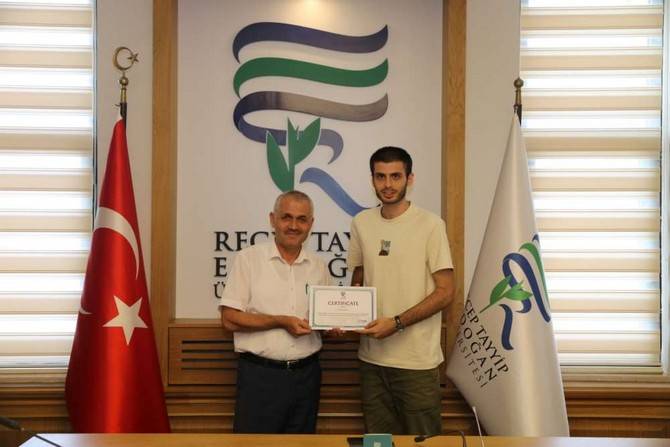 RTEÜ'de Stajını Tamamlayan Gürcü Öğrenciler Sertifikalarını Aldı 19