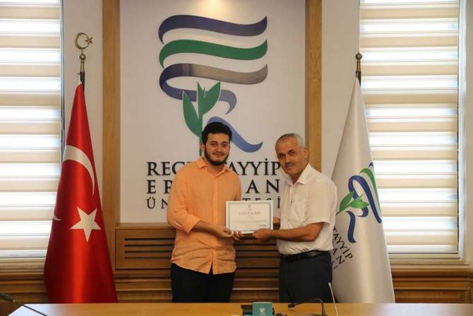 RTEÜ'de Stajını Tamamlayan Gürcü Öğrenciler Sertifikalarını Aldı 22
