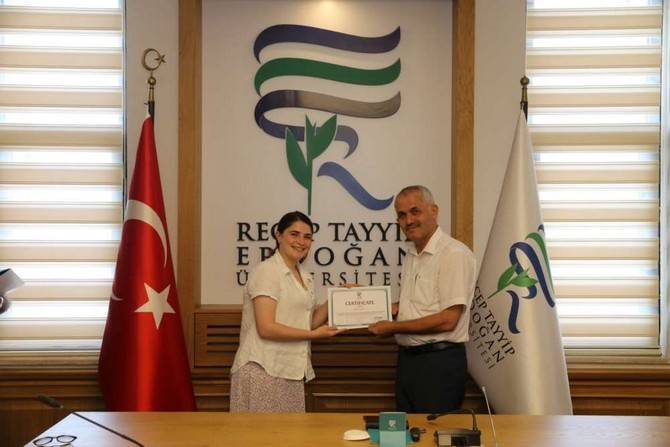 RTEÜ'de Stajını Tamamlayan Gürcü Öğrenciler Sertifikalarını Aldı 26