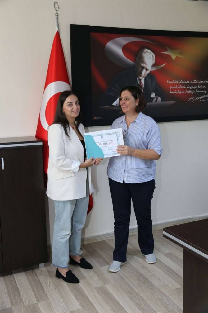 RTEÜ'de Stajını Tamamlayan Gürcü Öğrenciler Sertifikalarını Aldı 47