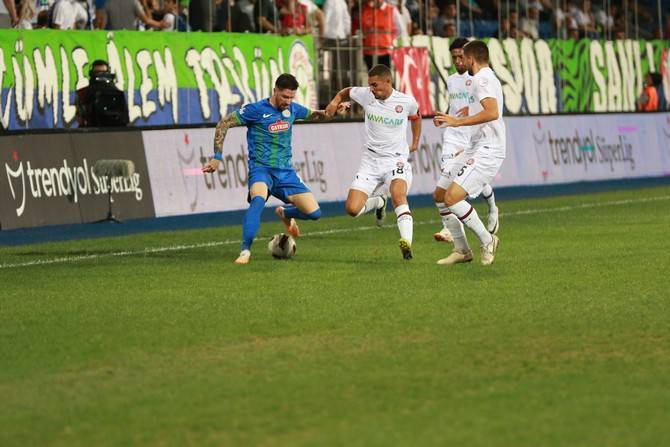 Çaykur Rizespor - Fatih Karagümrük maçından kareler 19