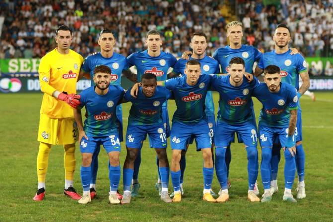 Çaykur Rizespor - Fatih Karagümrük maçından kareler 31
