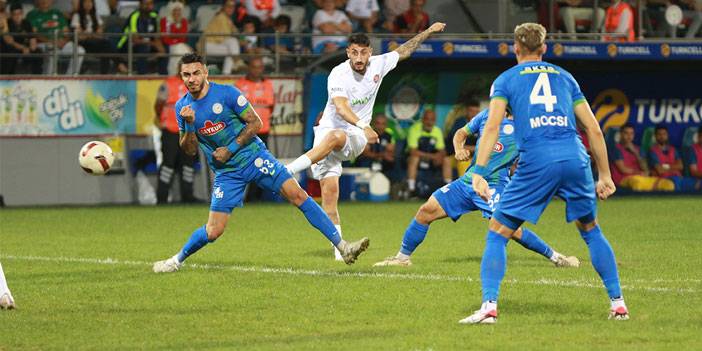 Çaykur Rizespor - Fatih Karagümrük maçından kareler