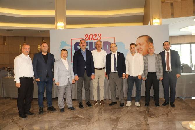 AK Parti Grup Başkanvekili Abdülhamit Gül, Rize'de 16