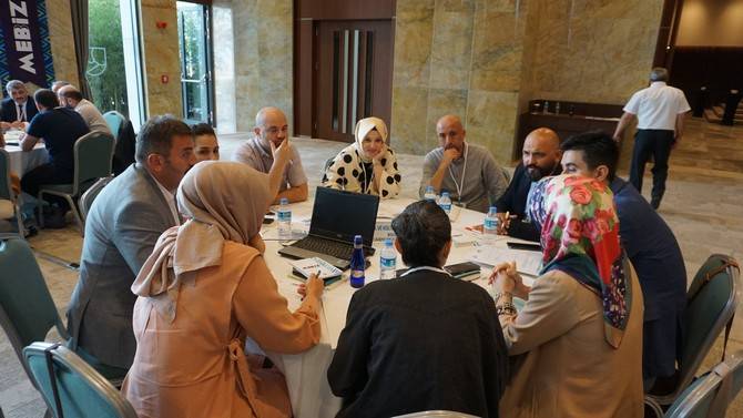 Rize'de Birleştiren ve Bizleştiren Eğitim Hareketi: MEBİZ Çalıştayı 15