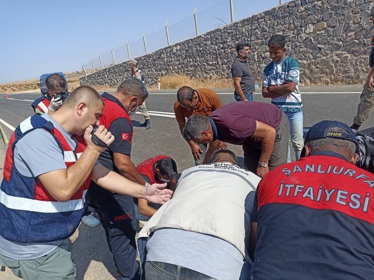 Tarım İşçilerini Taşıyan Rize Plakalı Minibüs Duvara Çarptı: 3 Ölü, 17 Yaralı 13