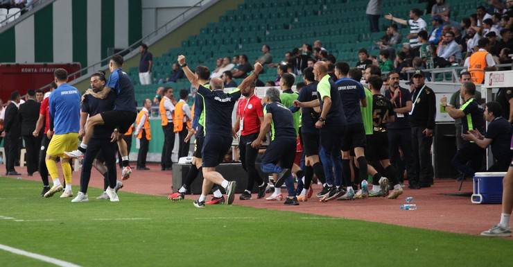 Tümosan Konyaspor - Çaykur Rizespor Maçından Kareler 36