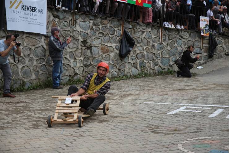 Rize’de Laz Ralli Tahta Arana Yarışları Renkli Görüntülere Sahne Oldu 3