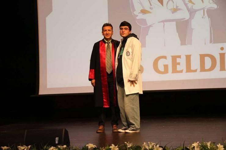 RTEÜ Tıp Fakültesi Öğrencileri Beyaz Önlüklerini Giydi 17