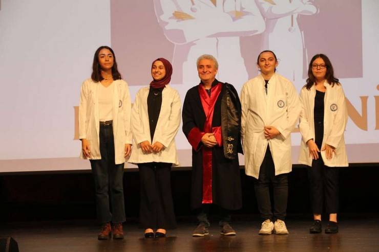 RTEÜ Tıp Fakültesi Öğrencileri Beyaz Önlüklerini Giydi 18