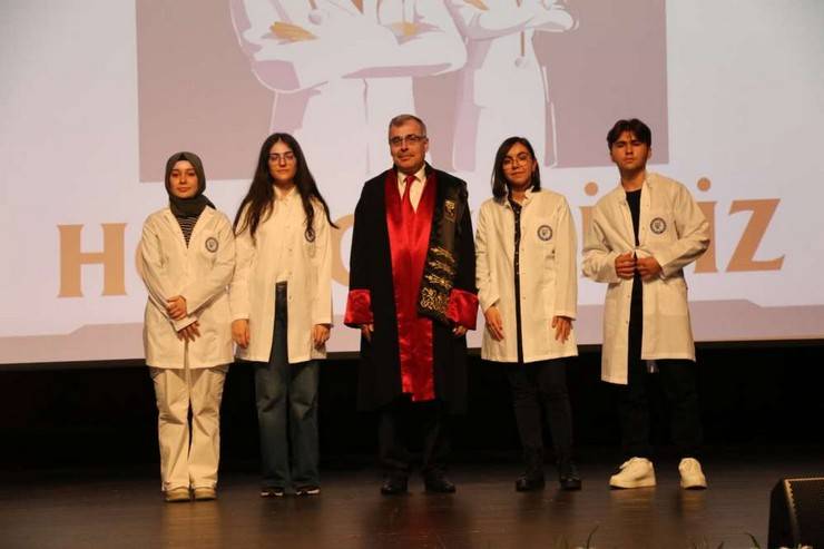 RTEÜ Tıp Fakültesi Öğrencileri Beyaz Önlüklerini Giydi 29