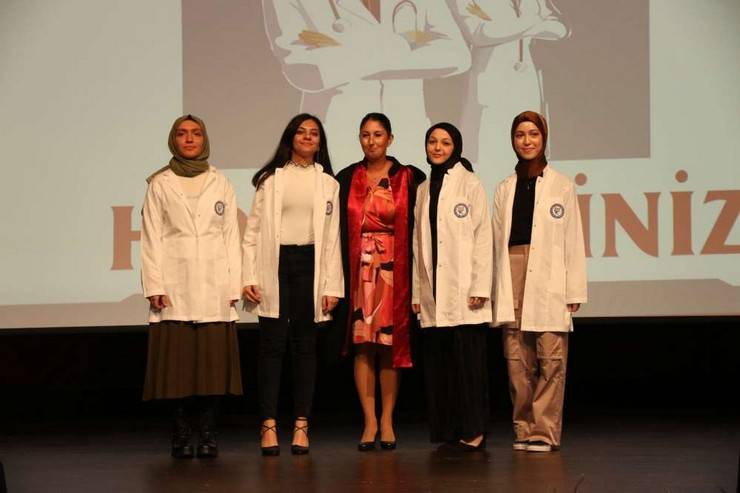 RTEÜ Tıp Fakültesi Öğrencileri Beyaz Önlüklerini Giydi 3