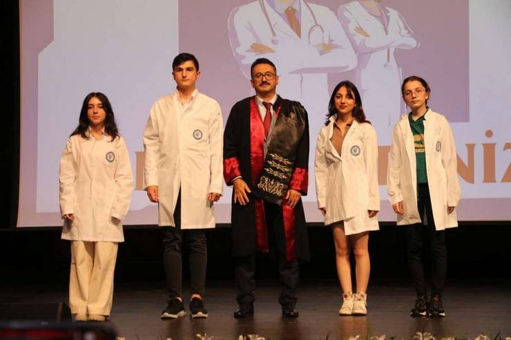 RTEÜ Tıp Fakültesi Öğrencileri Beyaz Önlüklerini Giydi 33