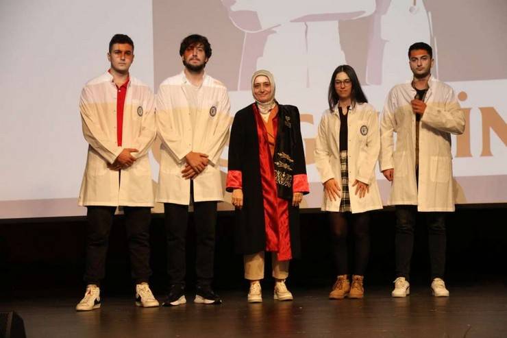 RTEÜ Tıp Fakültesi Öğrencileri Beyaz Önlüklerini Giydi 39