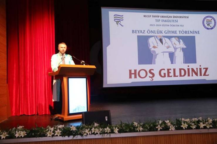 RTEÜ Tıp Fakültesi Öğrencileri Beyaz Önlüklerini Giydi 40