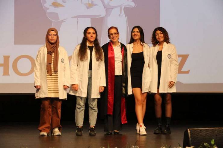 RTEÜ Tıp Fakültesi Öğrencileri Beyaz Önlüklerini Giydi 47