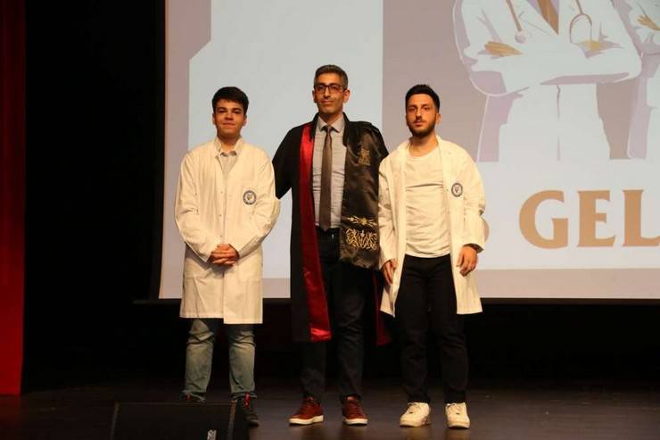 RTEÜ Tıp Fakültesi Öğrencileri Beyaz Önlüklerini Giydi 5