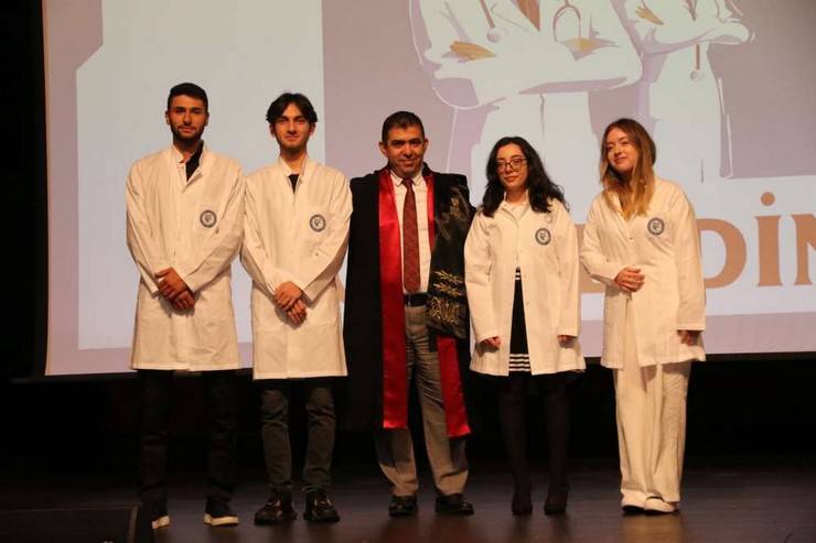 RTEÜ Tıp Fakültesi Öğrencileri Beyaz Önlüklerini Giydi 53