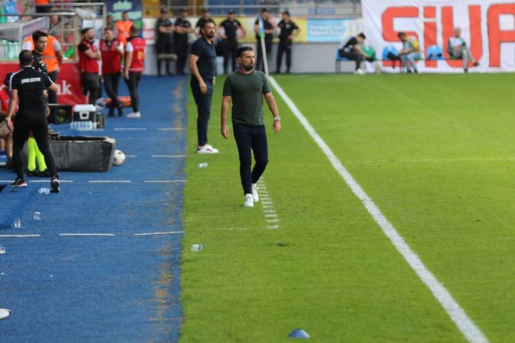 Çaykur Rizespor - EMS Yapı Sivasspor maçında nfotoğraflar 14
